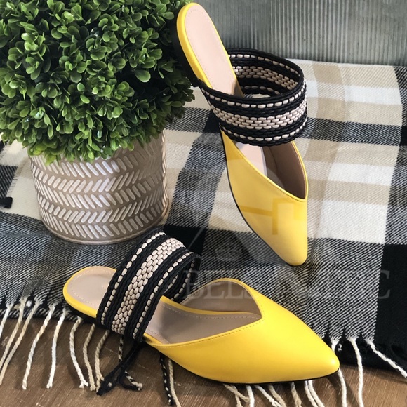 Last 1♥️Vegan Bright Yellow Pointed Mules - Picture 2 of 8